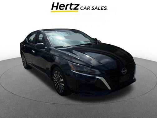 Super Black 2025 Nissan Altima SV
