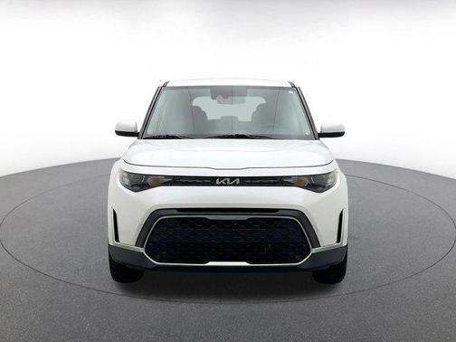 Snow White Pearl 2025 Kia Soul LX