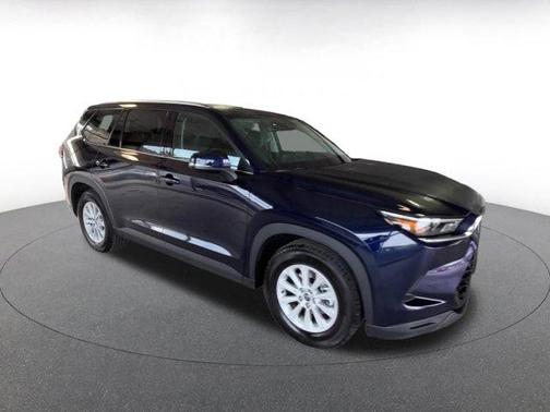 2025 Toyota Grand Highlander LE