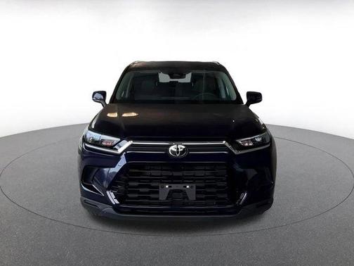 2025 Toyota Grand Highlander LE
