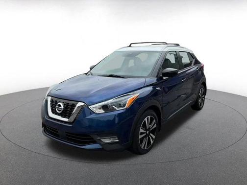 2020 Nissan Kicks SR