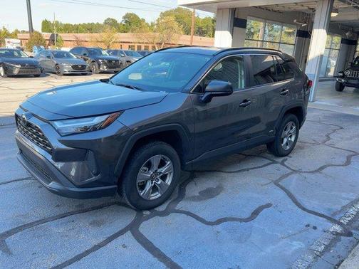 2025 Toyota RAV4 Hybrid LE