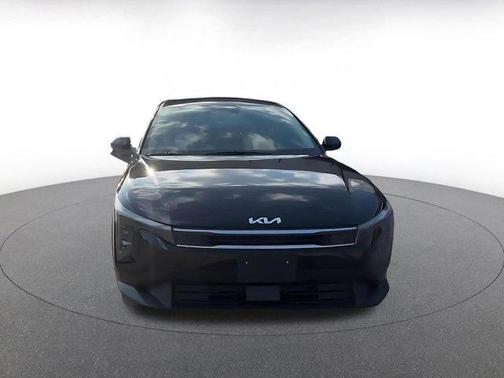 Aurora Black Pearl 2025 Kia K4