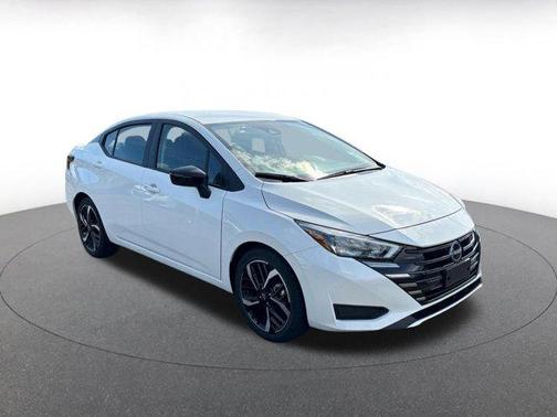 2024 Nissan Versa 1.6 SR
