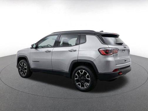 Silver Zynith 2025 Jeep Compass Trailhawk