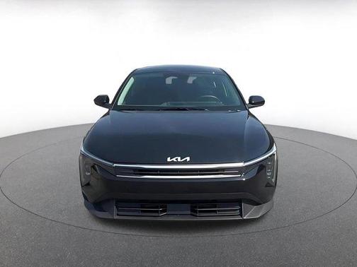 Aurora Black Pearl 2025 Kia K4