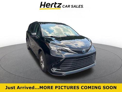 2024 Toyota Sienna XLE
