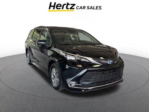 2024 Toyota Sienna XLE