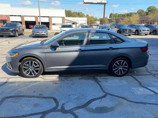 2025 Volkswagen Jetta 1.5T SE