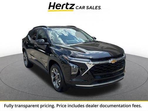 Mosaic Black Metallic 2025 Chevrolet Trax LT