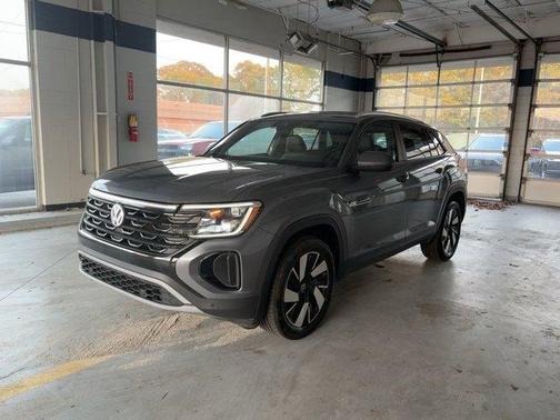 2025 Volkswagen Atlas Cross Sport 2.0T SE w/Technology