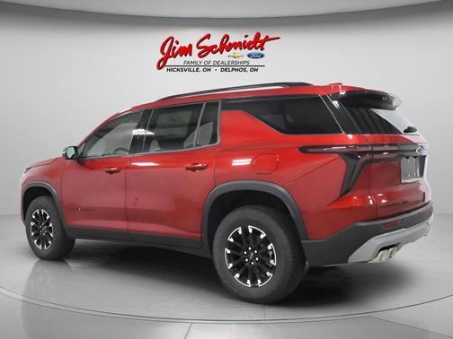 Radiant Red Tintcoat 2026 Chevrolet Traverse AWD Z71