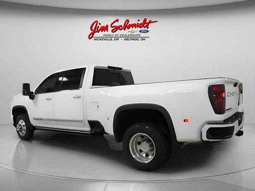 Summit White 2025 Chevrolet Silverado 3500 High Country