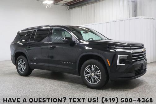Mosaic Black Metallic 2024 Chevrolet Traverse LT