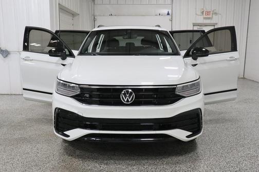 2022 Volkswagen Tiguan 2.0T SE R-Line Black 4MOTION