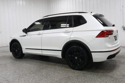 2022 Volkswagen Tiguan 2.0T SE R-Line Black 4MOTION