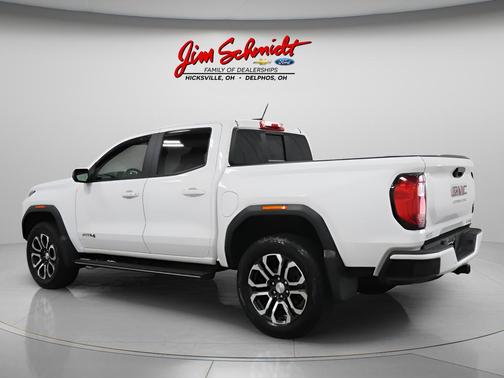 2023 GMC Canyon AT4