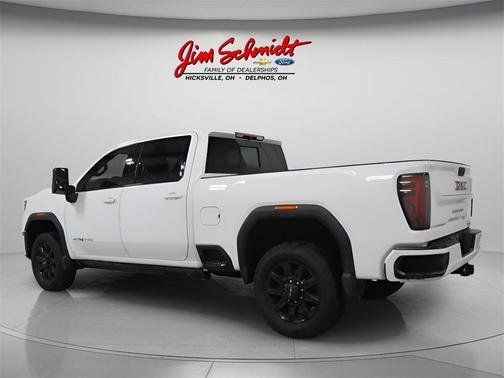 2025 GMC Sierra 2500 AT4