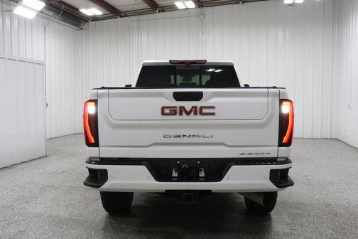 2024 GMC Sierra 2500 Denali