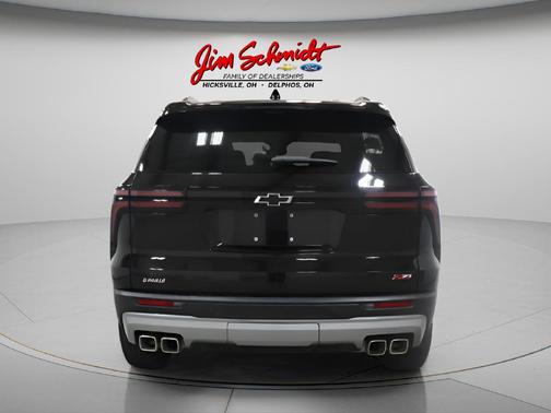 Black Metallic 2026 Chevrolet Traverse Z71
