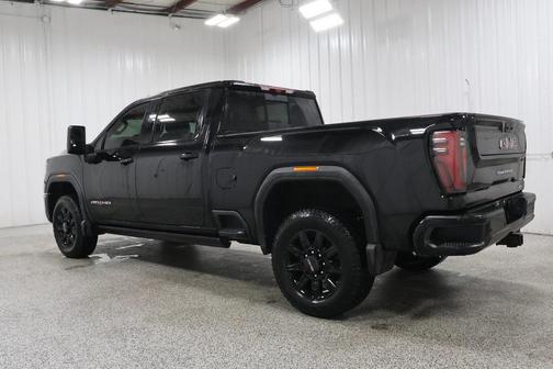 2025 GMC Sierra 2500 AT4