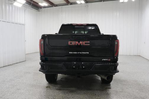 2025 GMC Sierra 2500 AT4