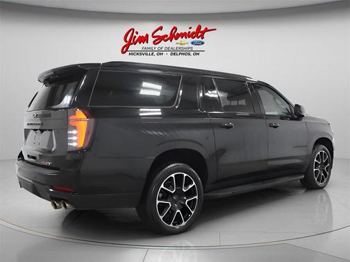 2025 Chevrolet Suburban RST