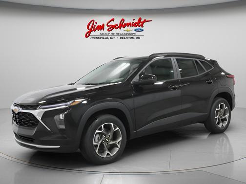 Mosaic Black Metallic 2026 Chevrolet Trax LT