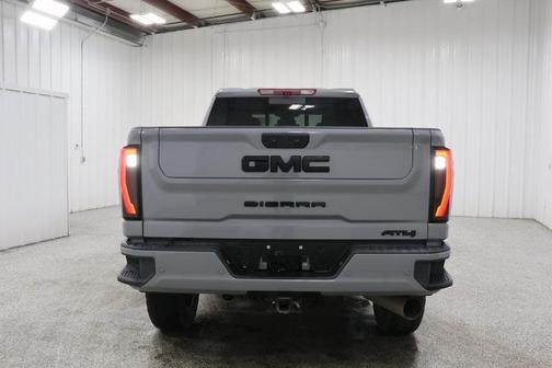 2025 GMC Sierra 2500 AT4