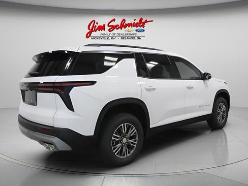 Summit White 2026 Chevrolet Traverse LT