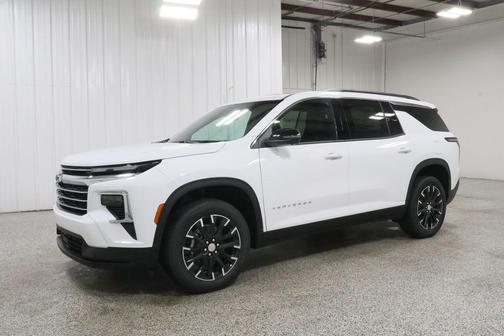 Summit White 2026 Chevrolet Traverse LT