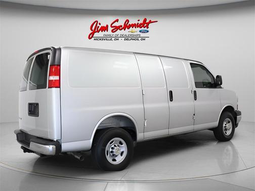 2025 Chevrolet Express 2500 RWD 2500 Regular Wheelbase WT