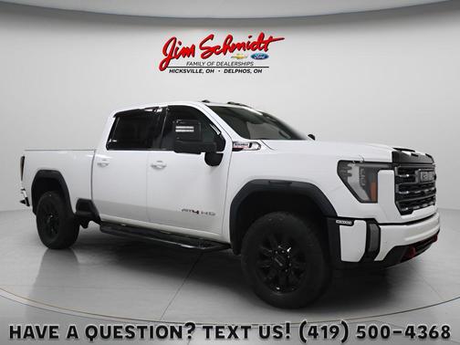 Summit White 2024 GMC Sierra 2500 AT4