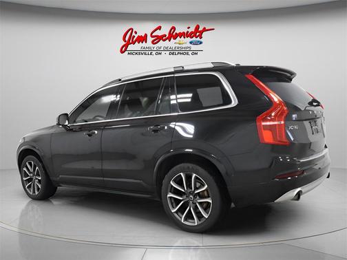 2018 Volvo XC90 T5 Momentum