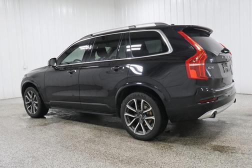 2018 Volvo XC90 T5 Momentum