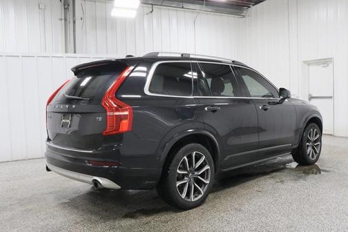 2018 Volvo XC90 T5 Momentum