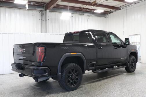 2024 GMC Sierra 2500 AT4