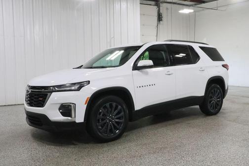 Summit White 2023 Chevrolet Traverse RS