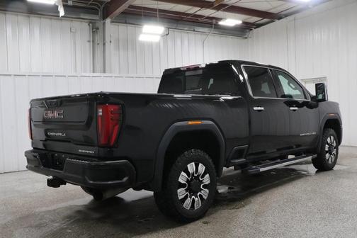 2024 GMC Sierra 2500 Denali