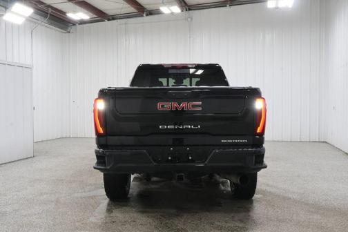 2024 GMC Sierra 2500 Denali