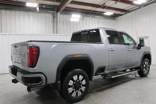 2024 GMC Sierra 2500 Denali