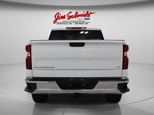 Summit White 2022 Chevrolet Silverado 1500 LT