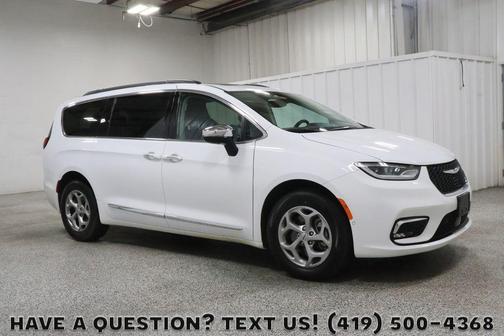Bright White Clearcoat 2023 Chrysler Pacifica Limited