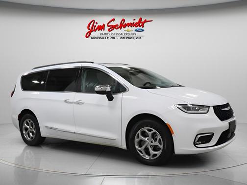 Bright White Clearcoat 2023 Chrysler Pacifica Limited