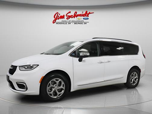 Bright White Clearcoat 2023 Chrysler Pacifica Limited