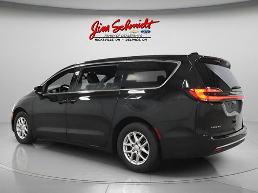 2025 Chrysler Pacifica L