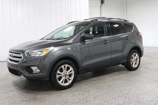 Magnetic Metallic 2018 Ford Escape SE