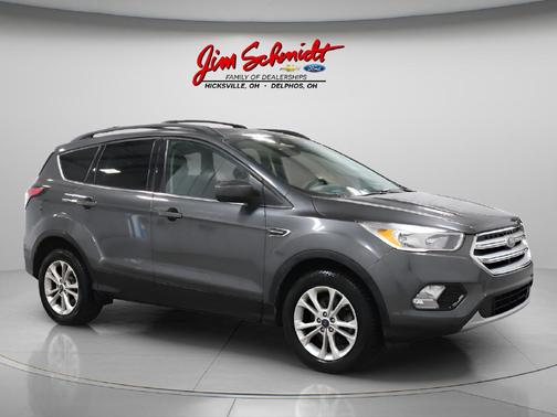 Magnetic Metallic 2018 Ford Escape SE