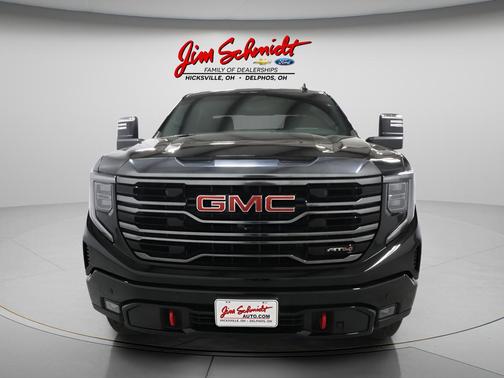 Onyx Black 2023 GMC Sierra 1500 AT4