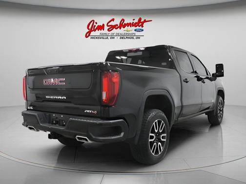 Onyx Black 2023 GMC Sierra 1500 AT4